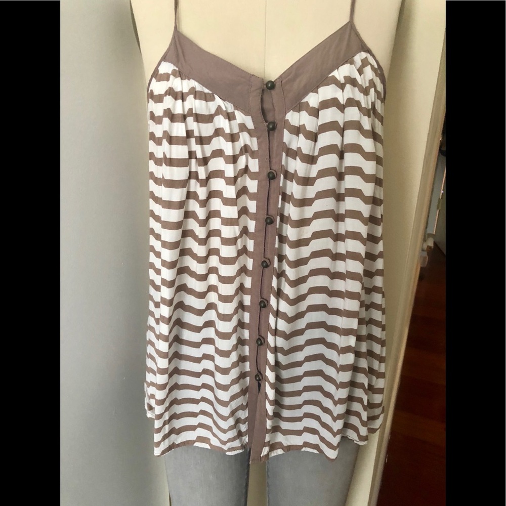 Stripe tank